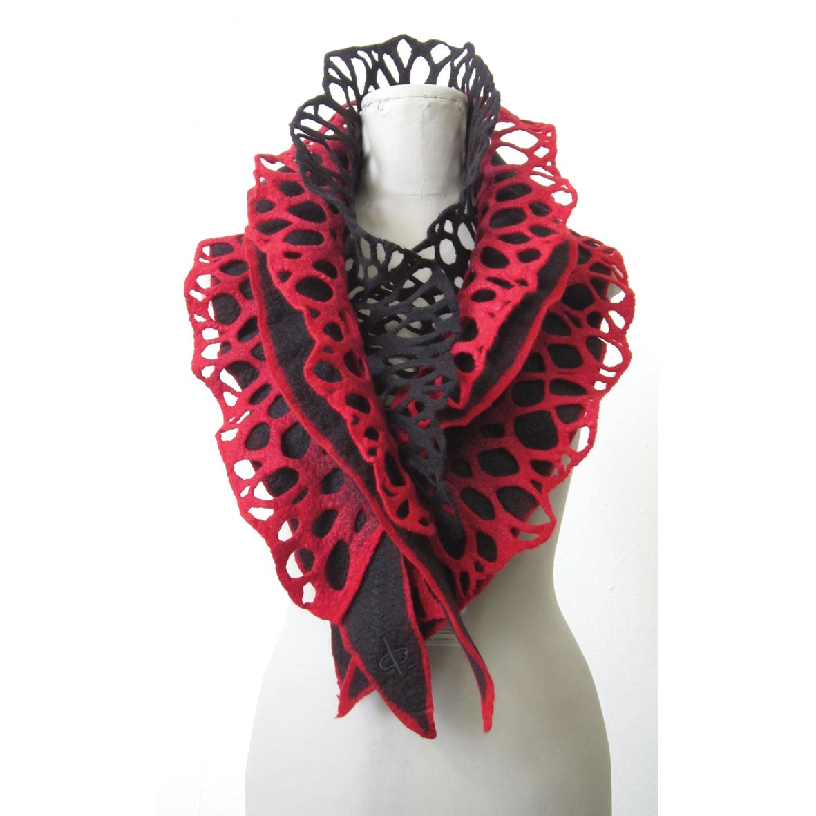 Dagmar Binder Collar, Semi-Coral, Black/Red