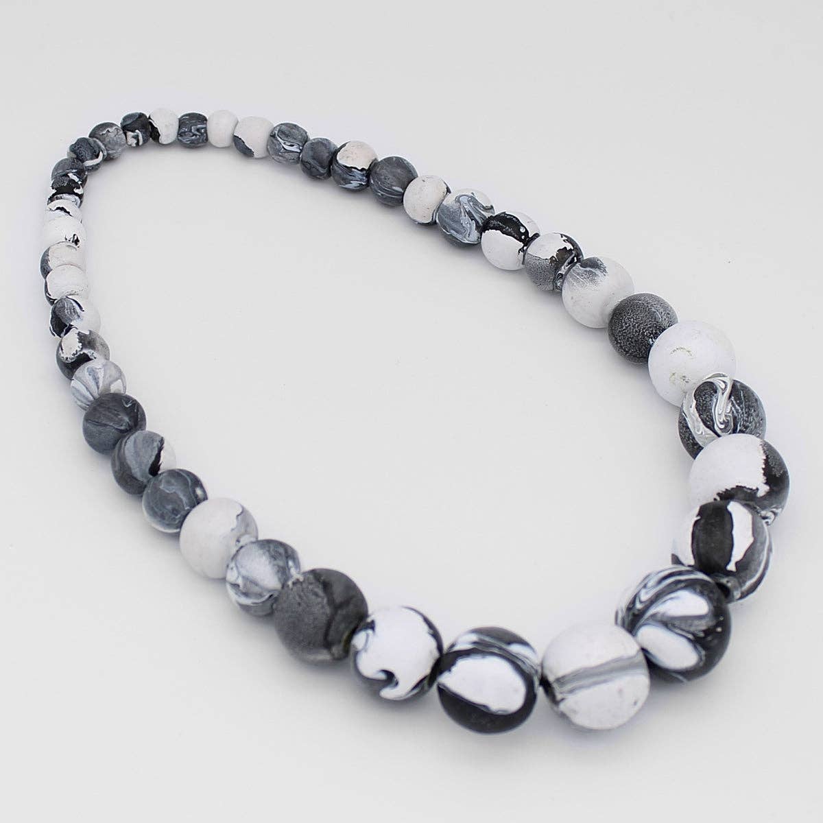 Sylca Designs Necklace, Kori, Beaded, White/Grey