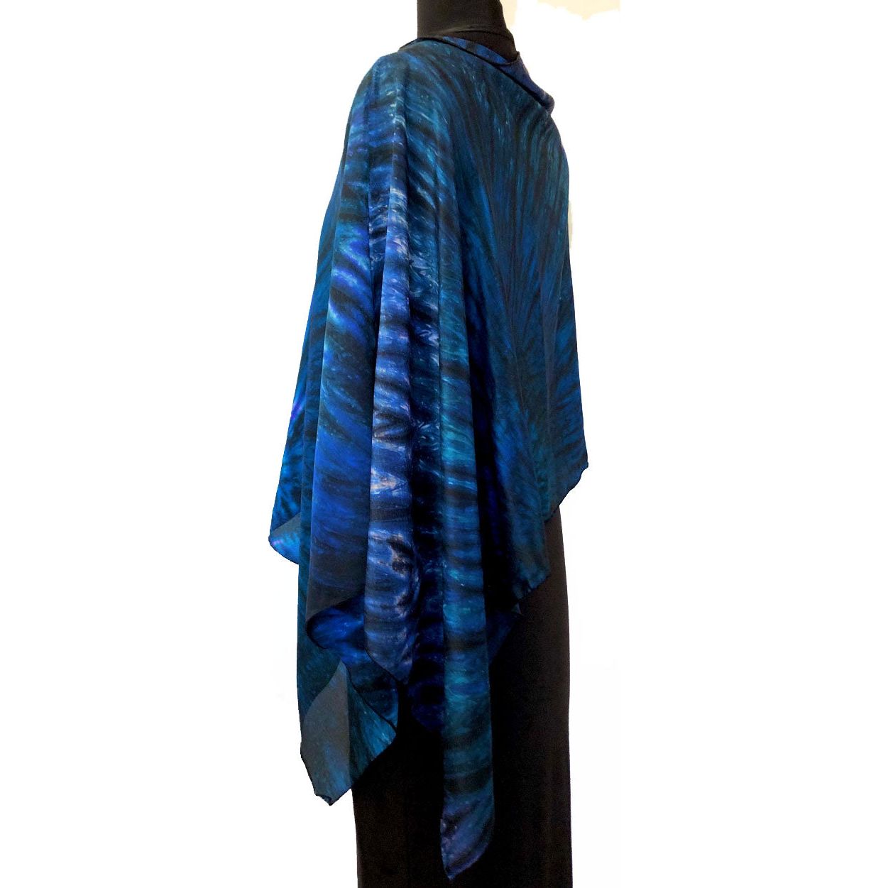 Doshi Poncho, Winsome, Midnight 2, OS
