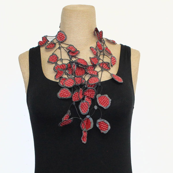 Annemieke Necklace, Kimono, Burgundy