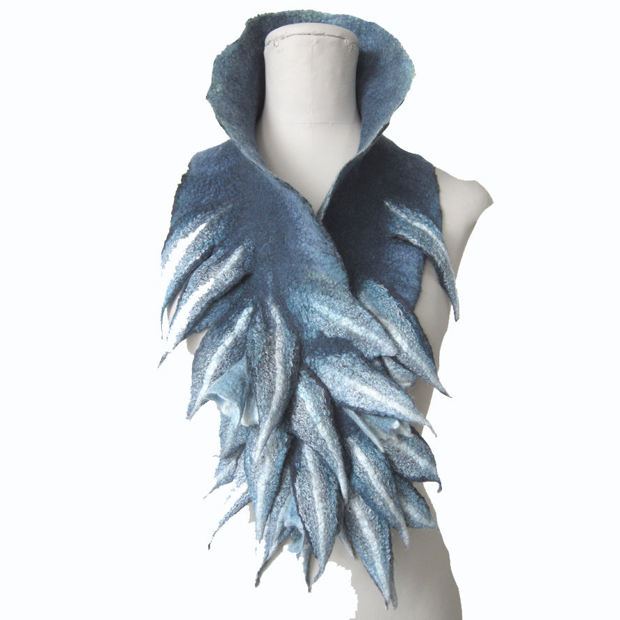 Dagmar Binder Collar, Floral Relief, Denim Blue/White