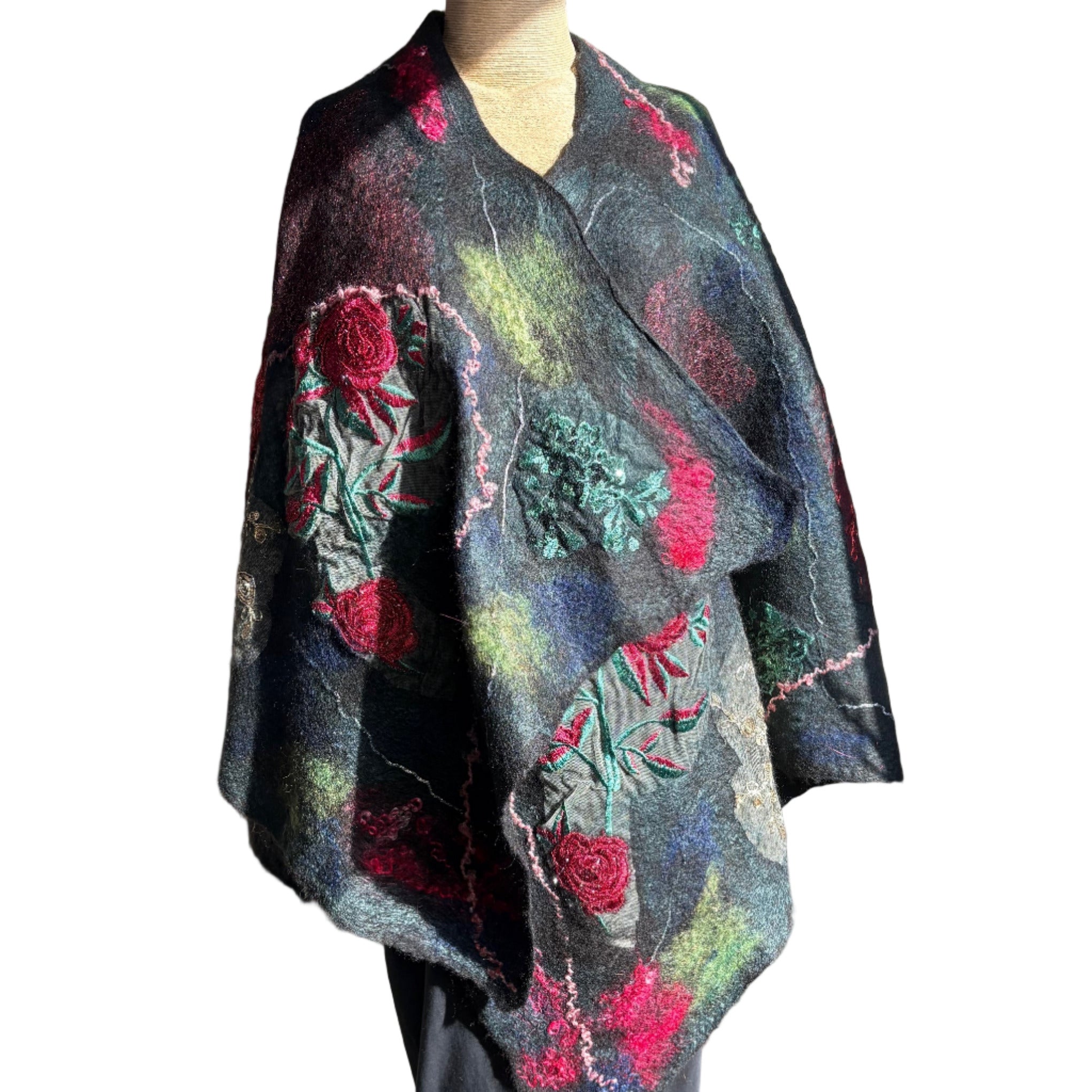 Enchanted Fibers Shawl, Emerald/Red, OS