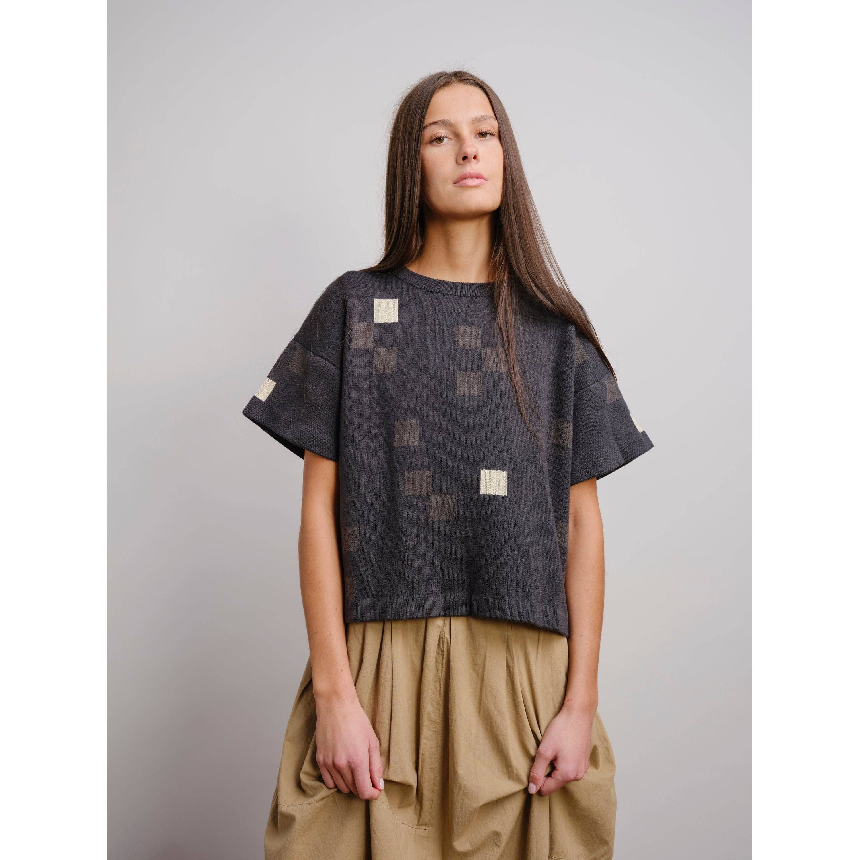 The Endery Tee, Albers, Obsidian, Charcoal/White/Pale Brown