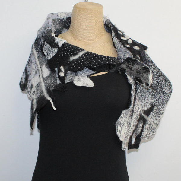 Beth Marx Collar Scarf, Black/White