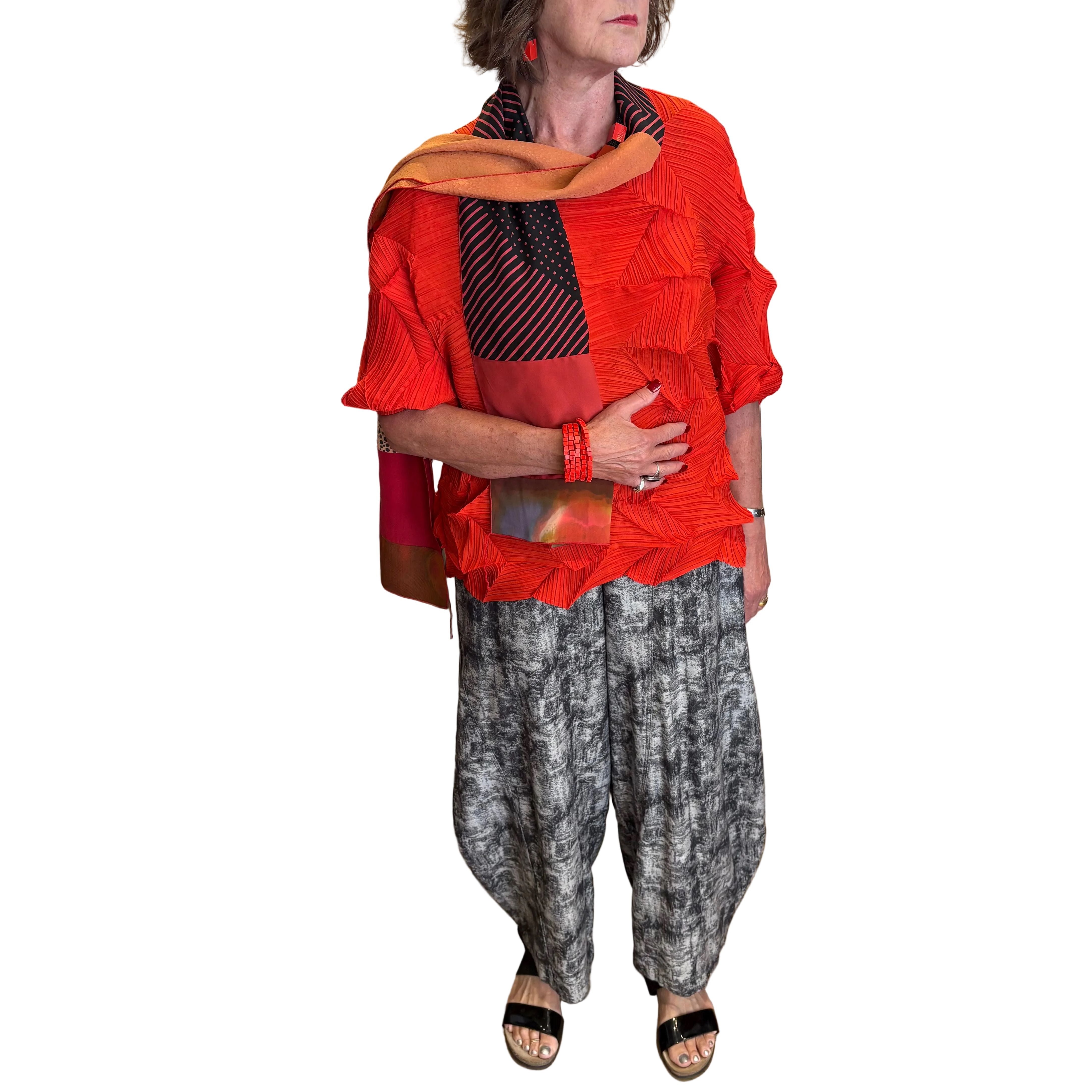 MC Oasis Textured Pullover, Magic, Red, OS