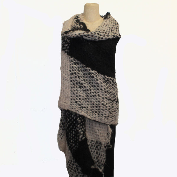Amano Wrap, Handloom Alpaca, Black/Beige