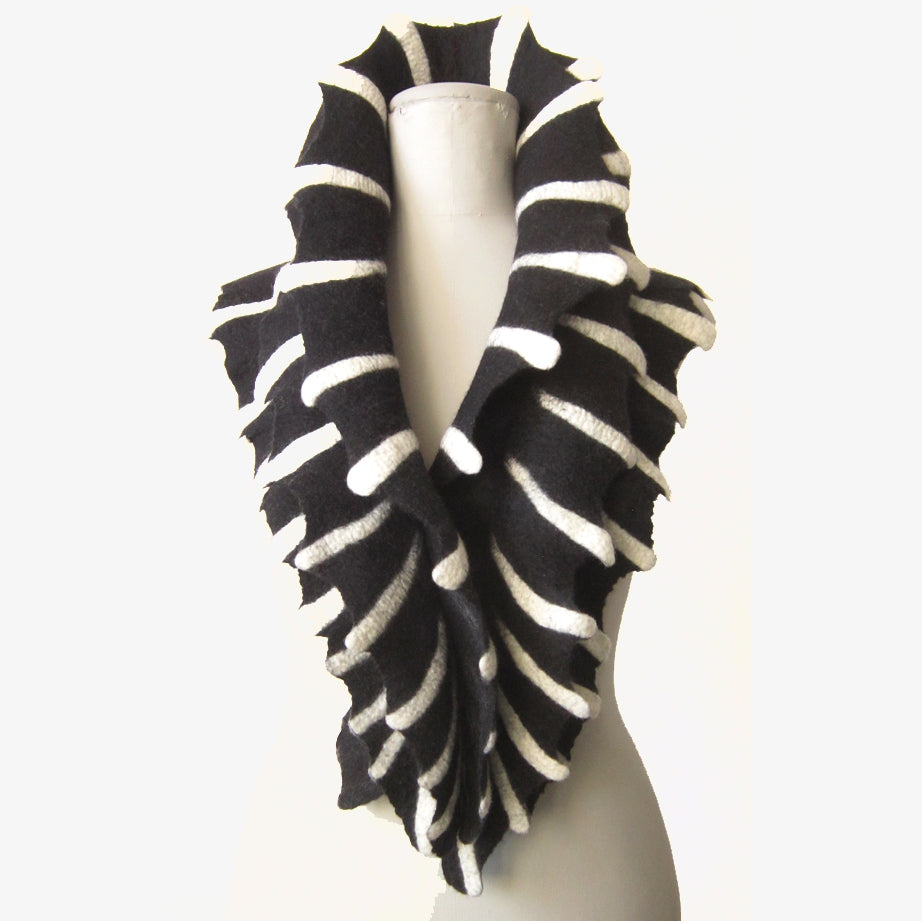 Dagmar Binder Collar, 3-Fold, Graphic, Black/White