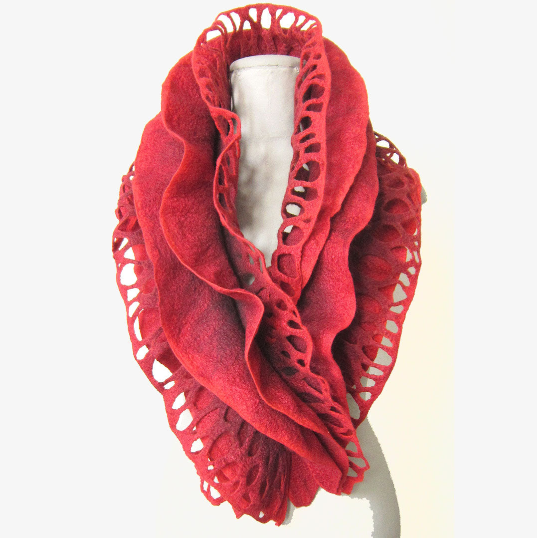 Dagmar Binder Collar, 5-Fold, Semi Coral Design, Red