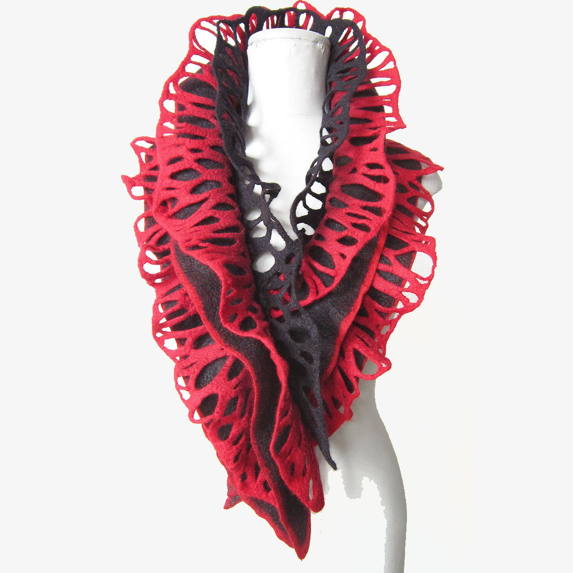 Dagmar Binder Collar, 5-Fold Semi Coral Design, Black/Red
