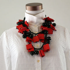 Jianhui Necklace, Squares/Beads, Long, Red/Black